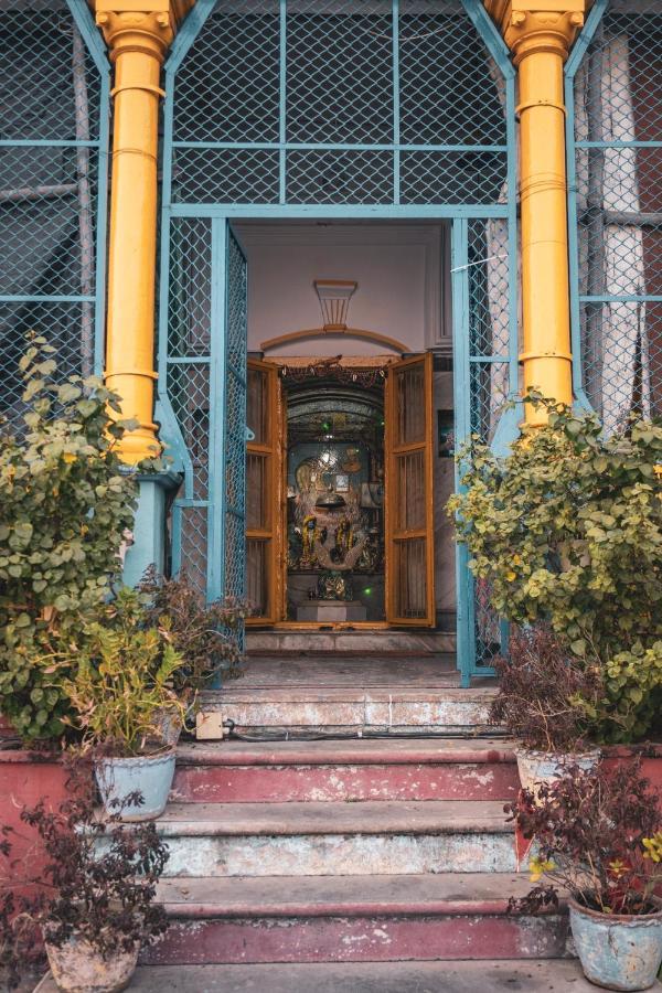 Vishnu Rest House Варанаси Экстерьер фото